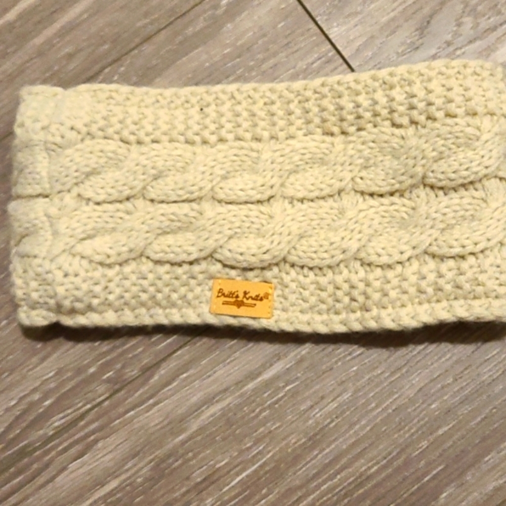 Cozy Cableknit Winter Headband
